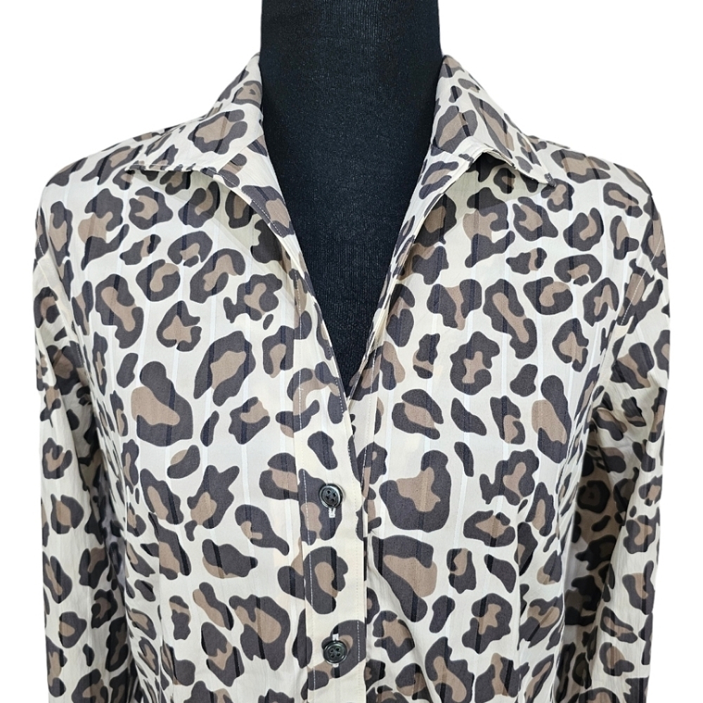 Paperwhite Leopard Print Button Front V-Neck Stan… - image 5